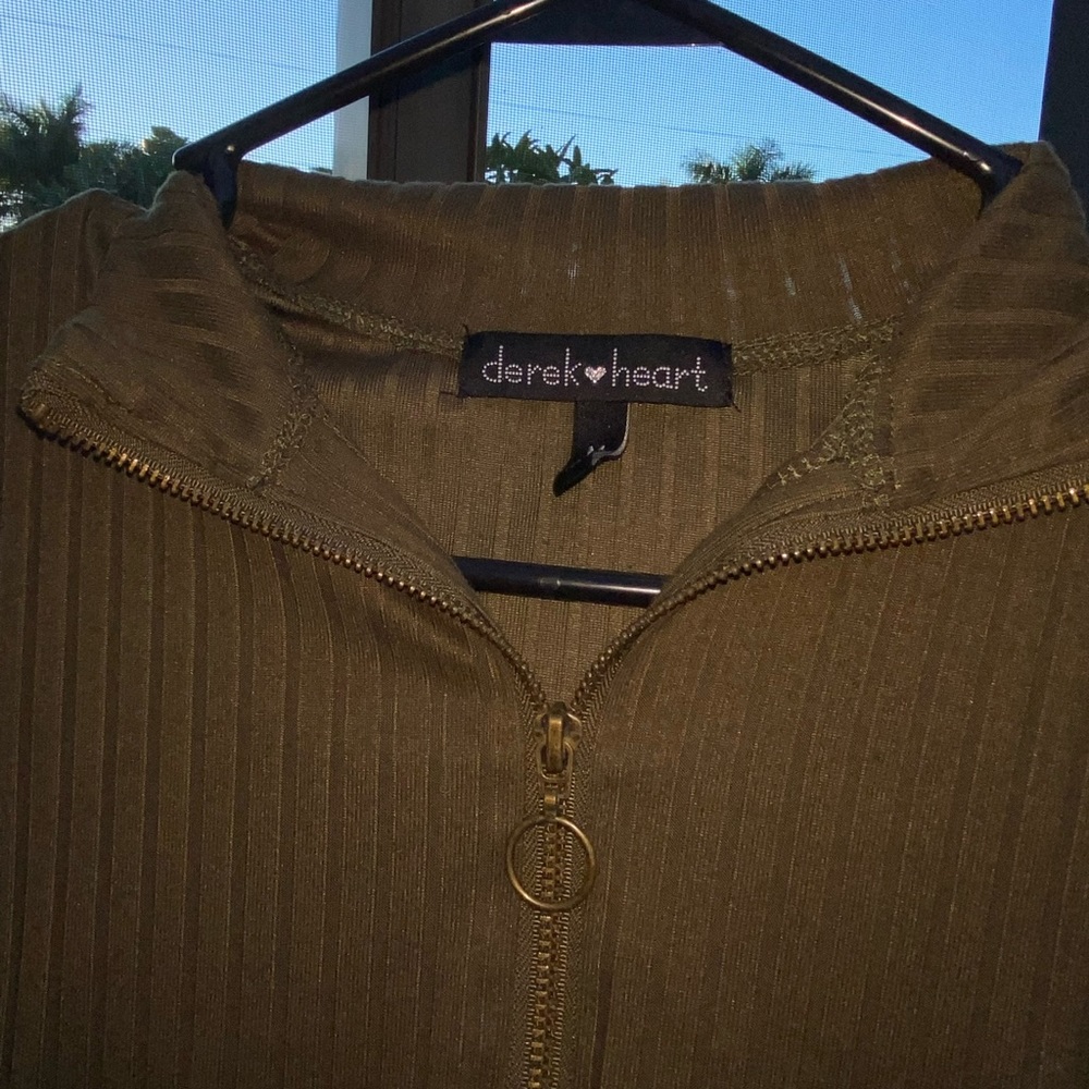 Derek Heart Ribbed Long Sleeve Top